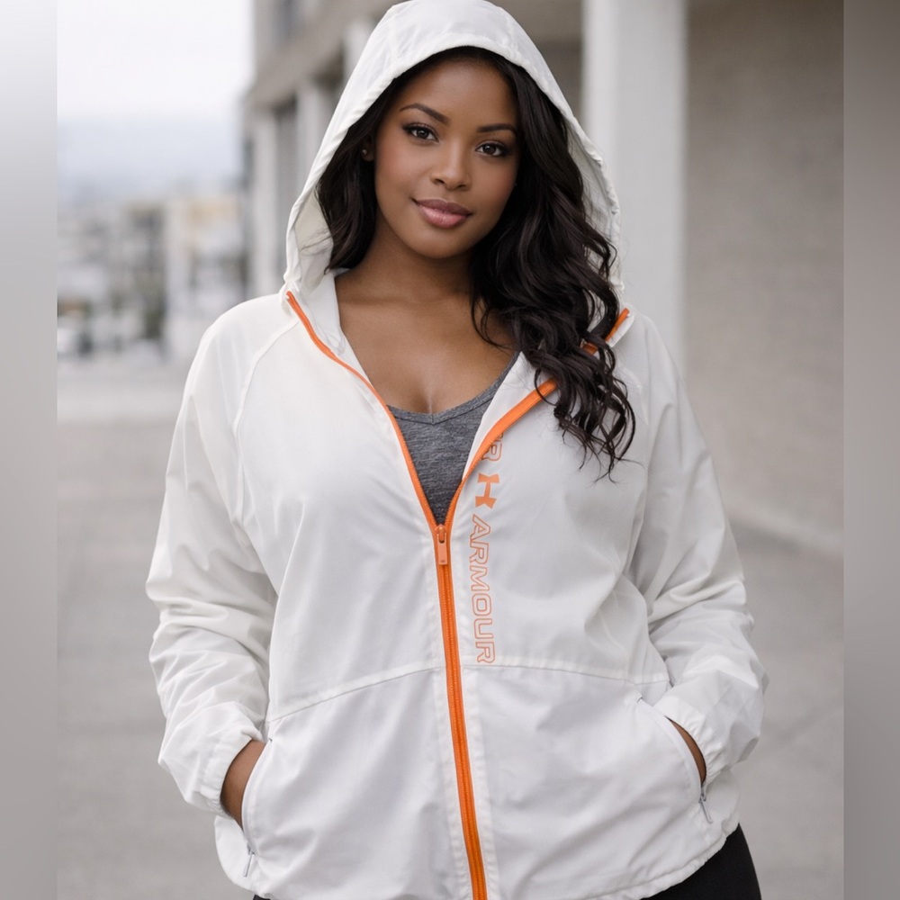 Under Armour Women’s Lightweight Woven Jacket | Size: L | Like New